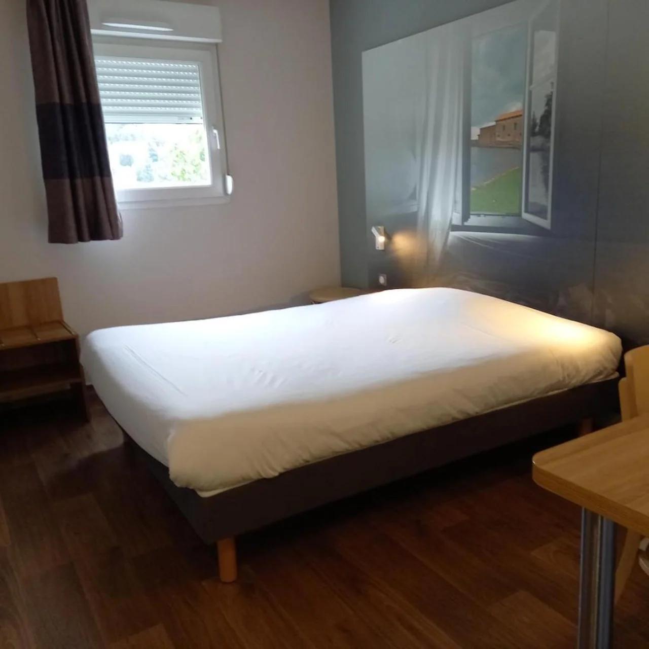 B&B HOTEL Saint-Etienne Monthieu photo