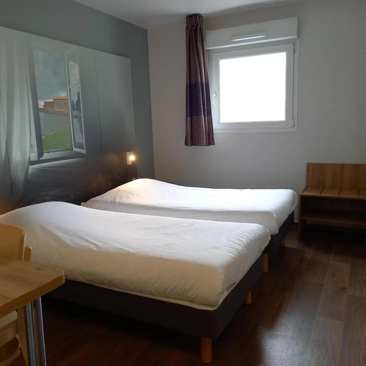 B&B HOTEL Saint-Etienne Monthieu photo