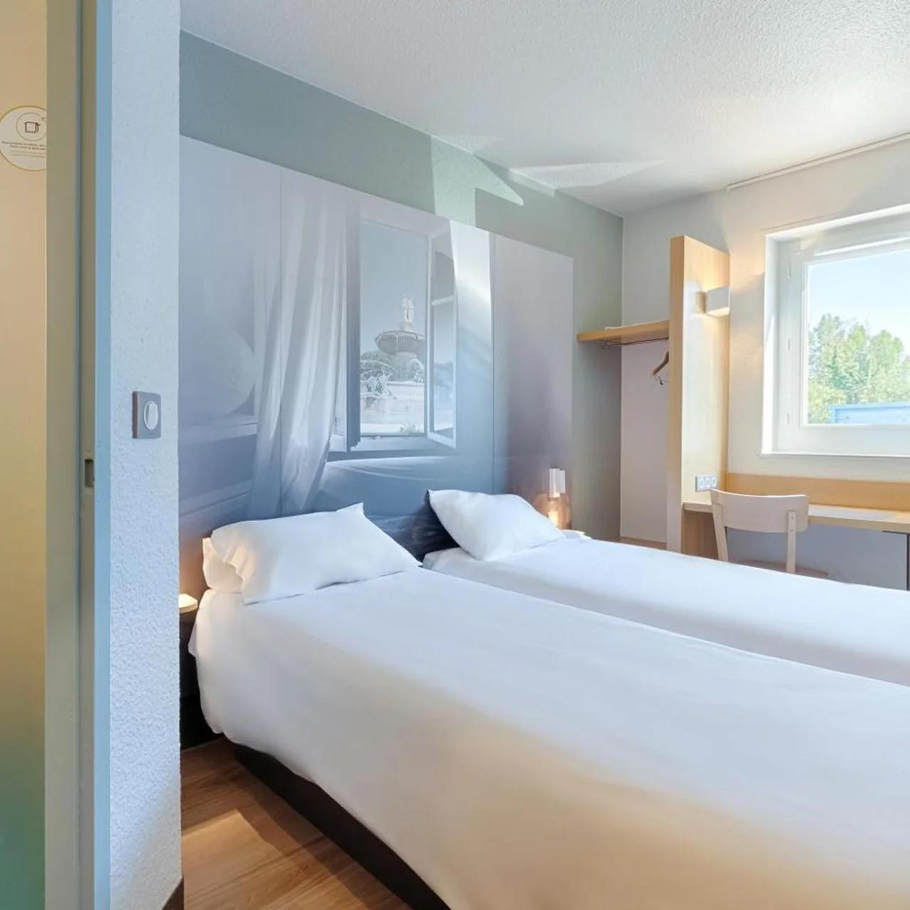 B&B HOTEL Aix-en-Provence Pont de l'Arc photo