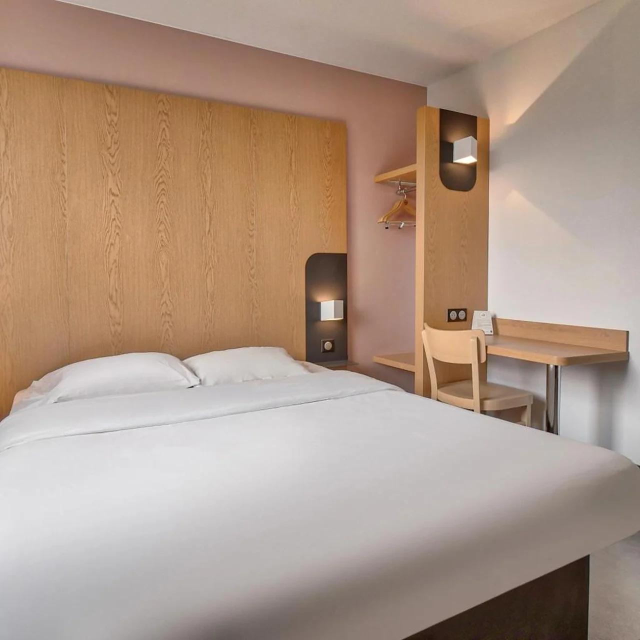 B&B HOTEL Bayonne Tarnos photo