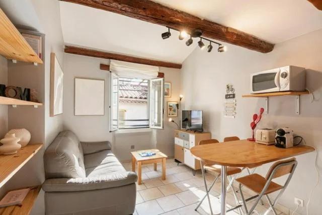 Duplex au cœur du vieil Antibes, Le Jamesy photo