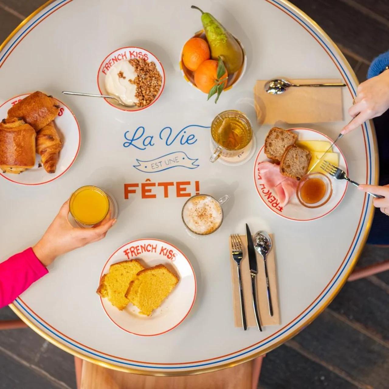 Eklo Hotels Bordeaux Centre Bastide photo
