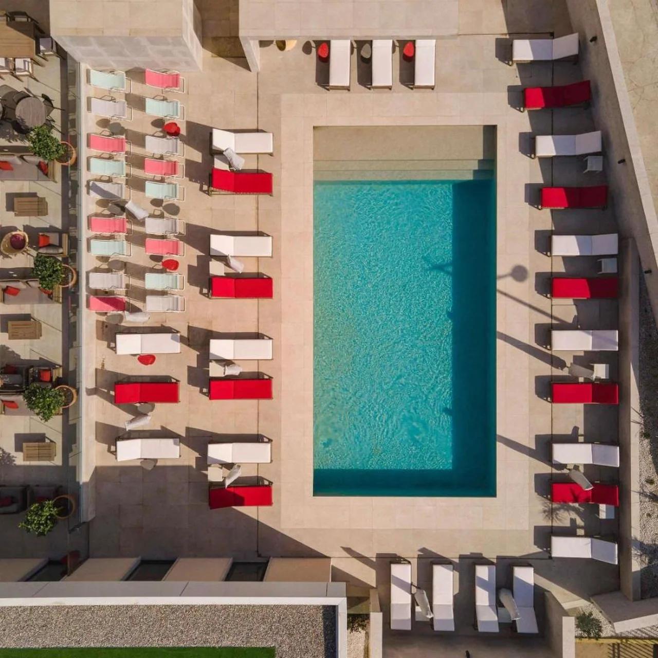 Mercure Avignon TGV Hotel & Spa photo