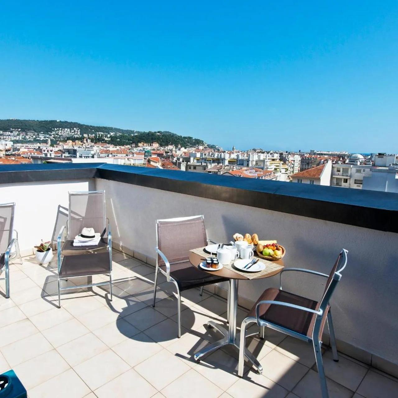 Holiday Inn Nice by IHG photo