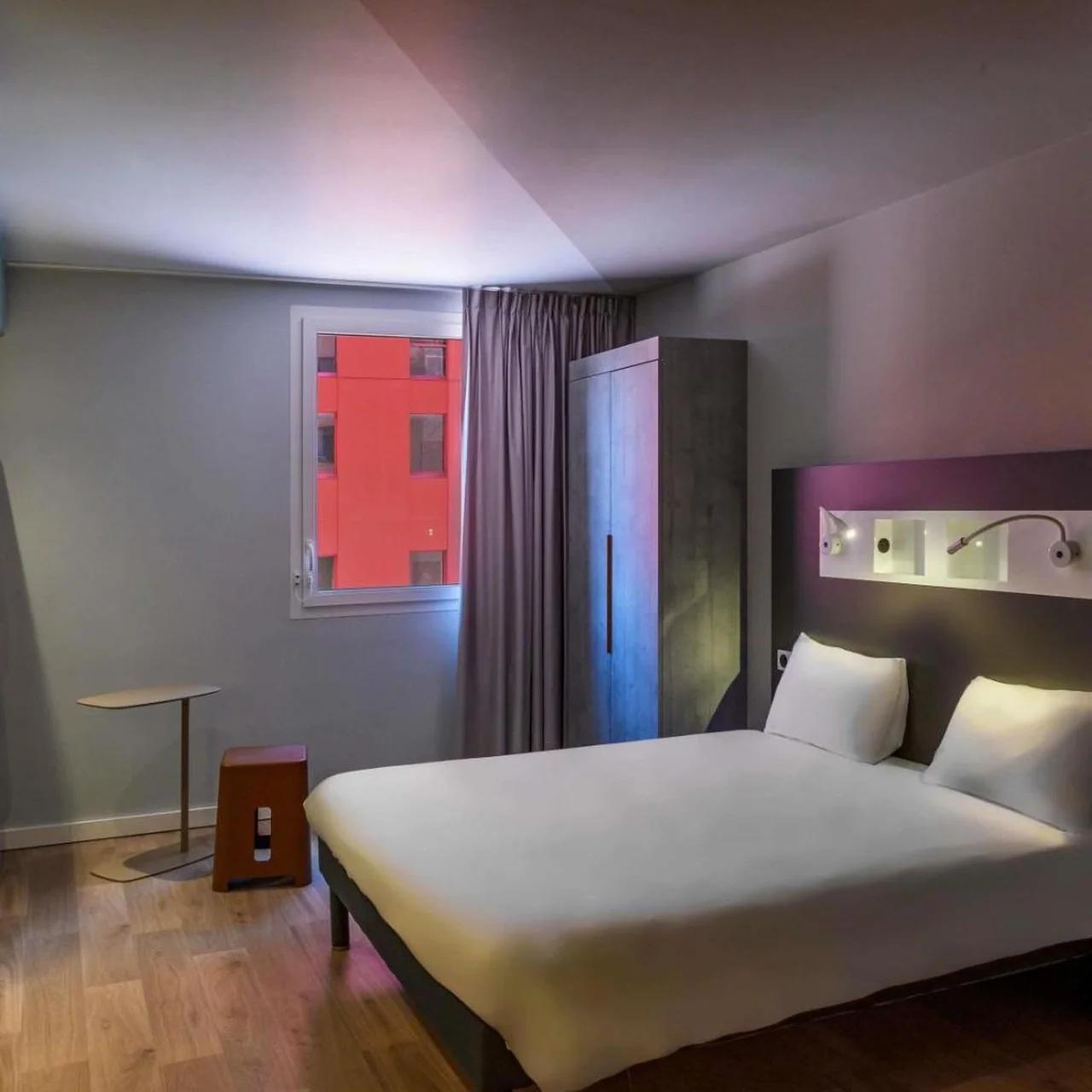 ibis budget Saint-Étienne Centre Gare Châteaucreux photo
