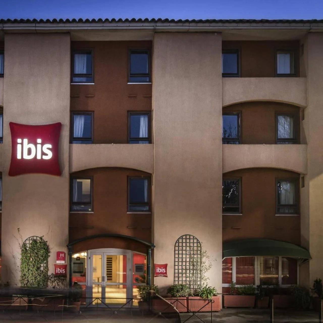 ibis Carcassonne Centre - La Cité photo