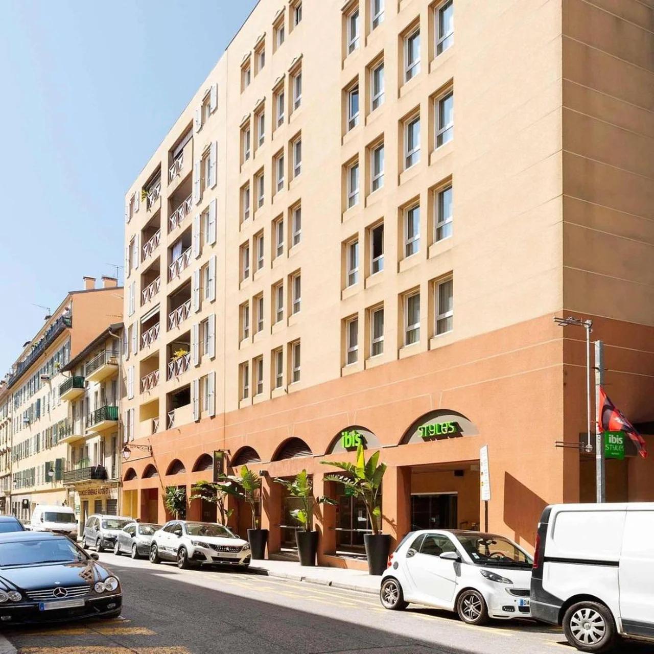 Ibis Styles Nice Centre Port photo