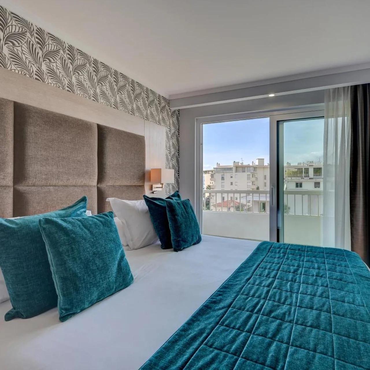 Juliana Hotel Cannes photo