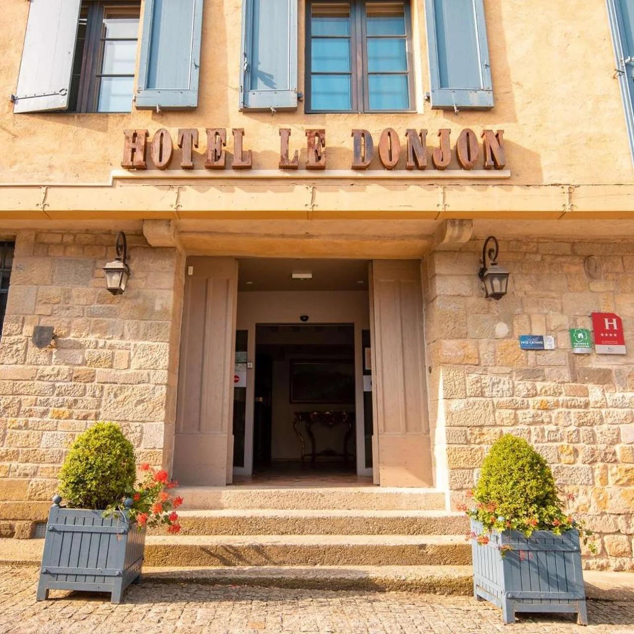 Hôtel Le Donjon - Cœur de La Cité Médiévale foto