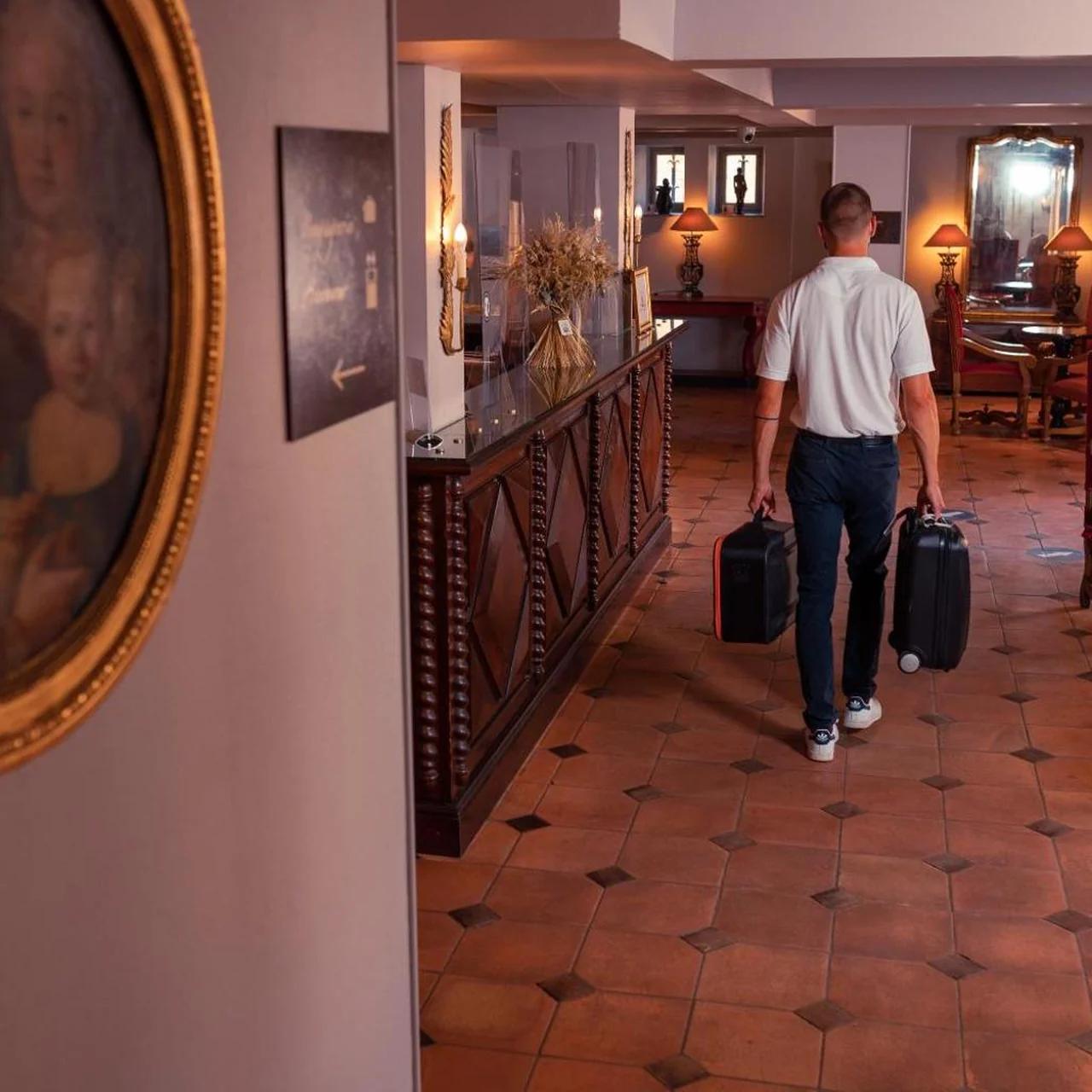 Hôtel Le Donjon - Cœur de La Cité Médiévale foto