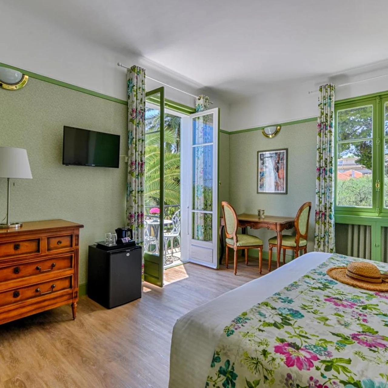 Hotel Mas Djoliba photo