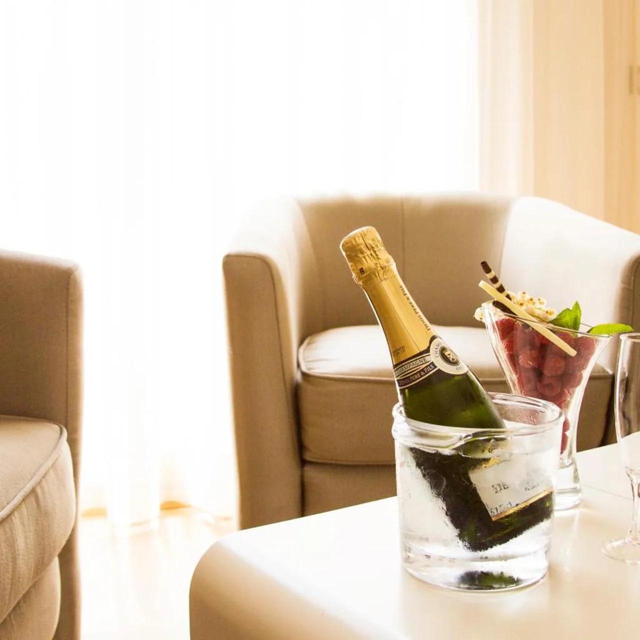 Hôtel Montaigne & Spa - Cannes Centre photo