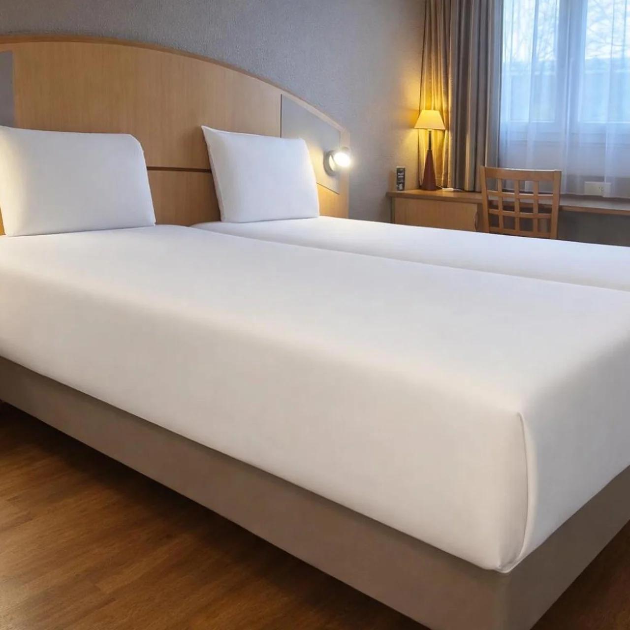 Kyriad Hotel Montpellier Centre Antigone foto