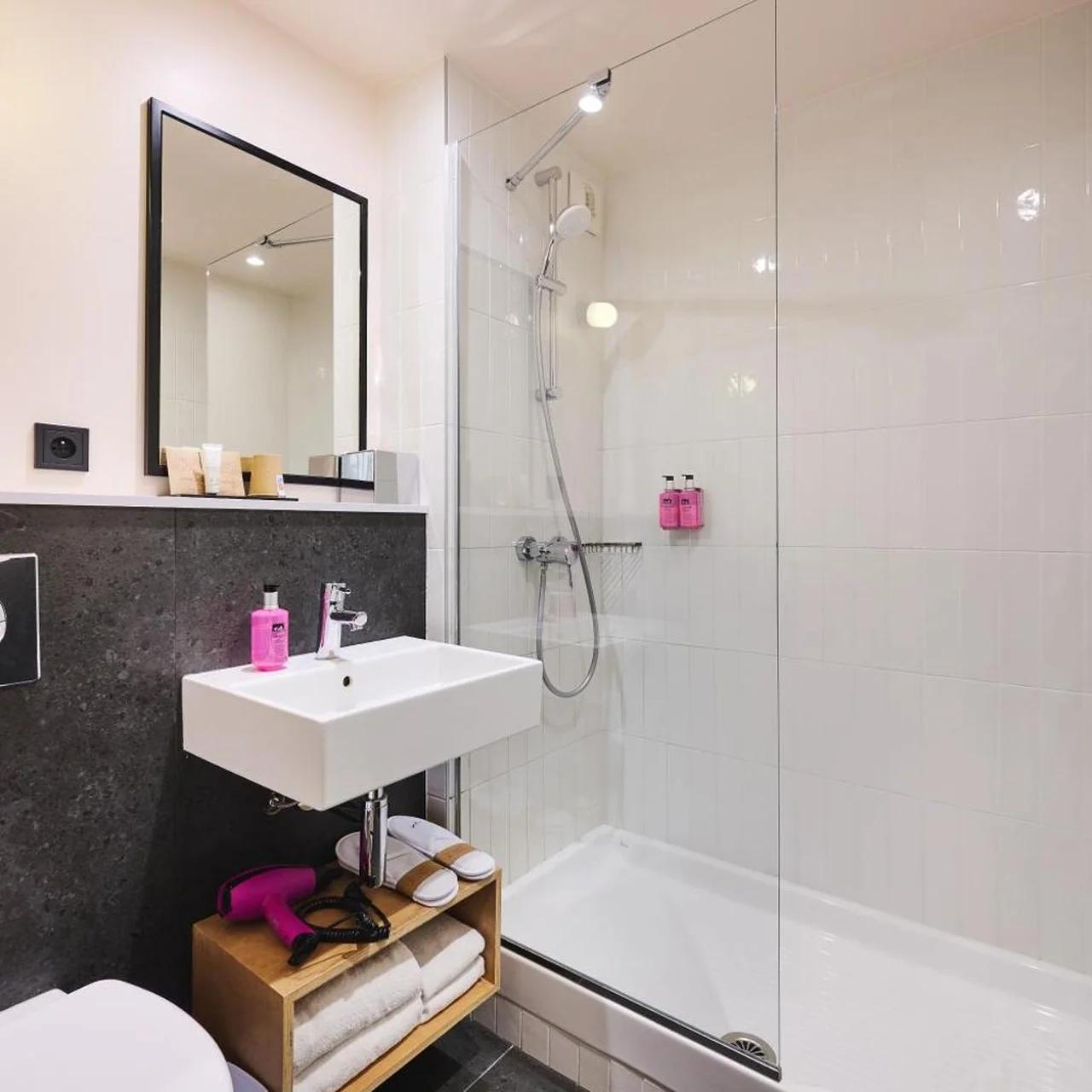 Moxy Paris Bastille photo