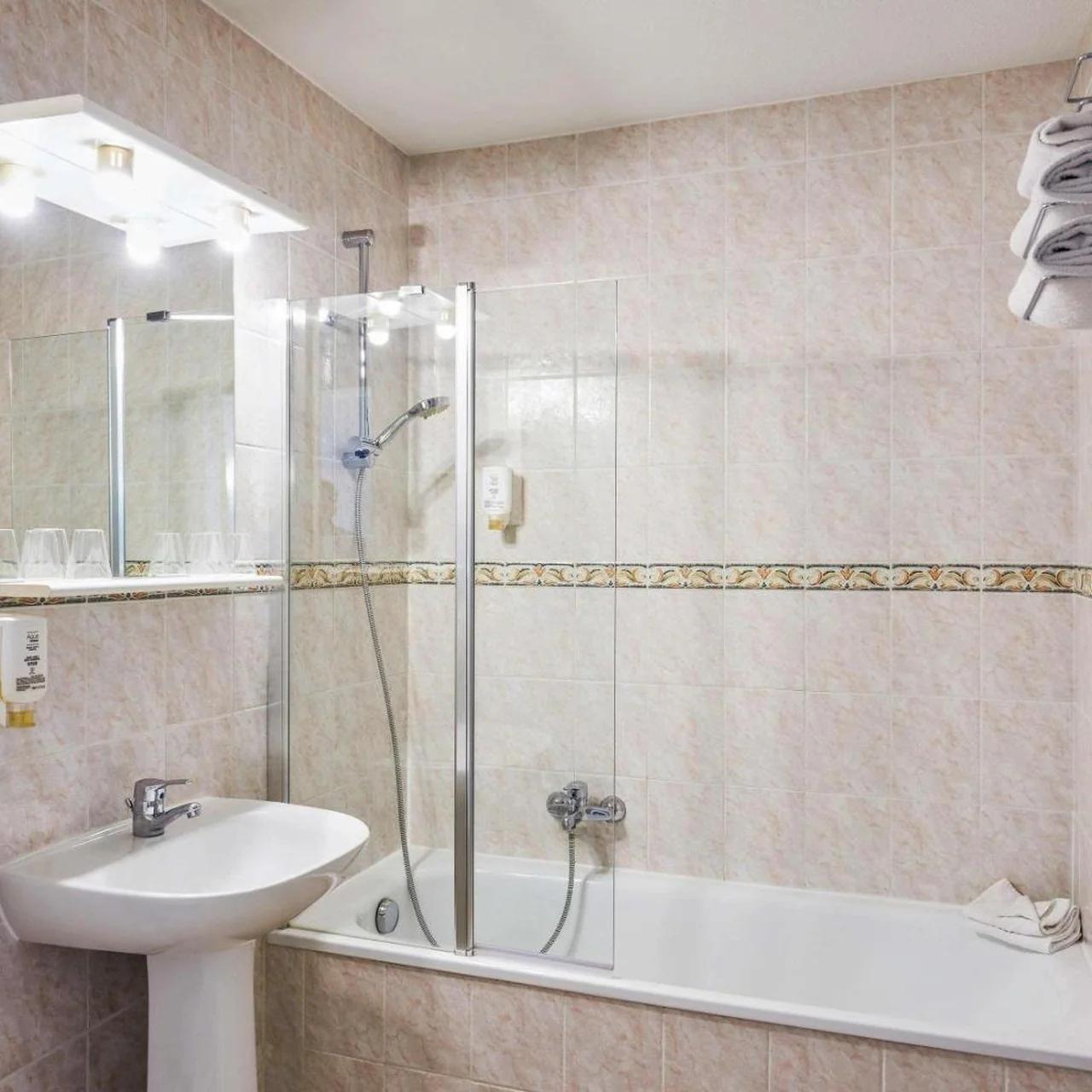 Aparthotel Adagio Access Nice Garibaldi photo