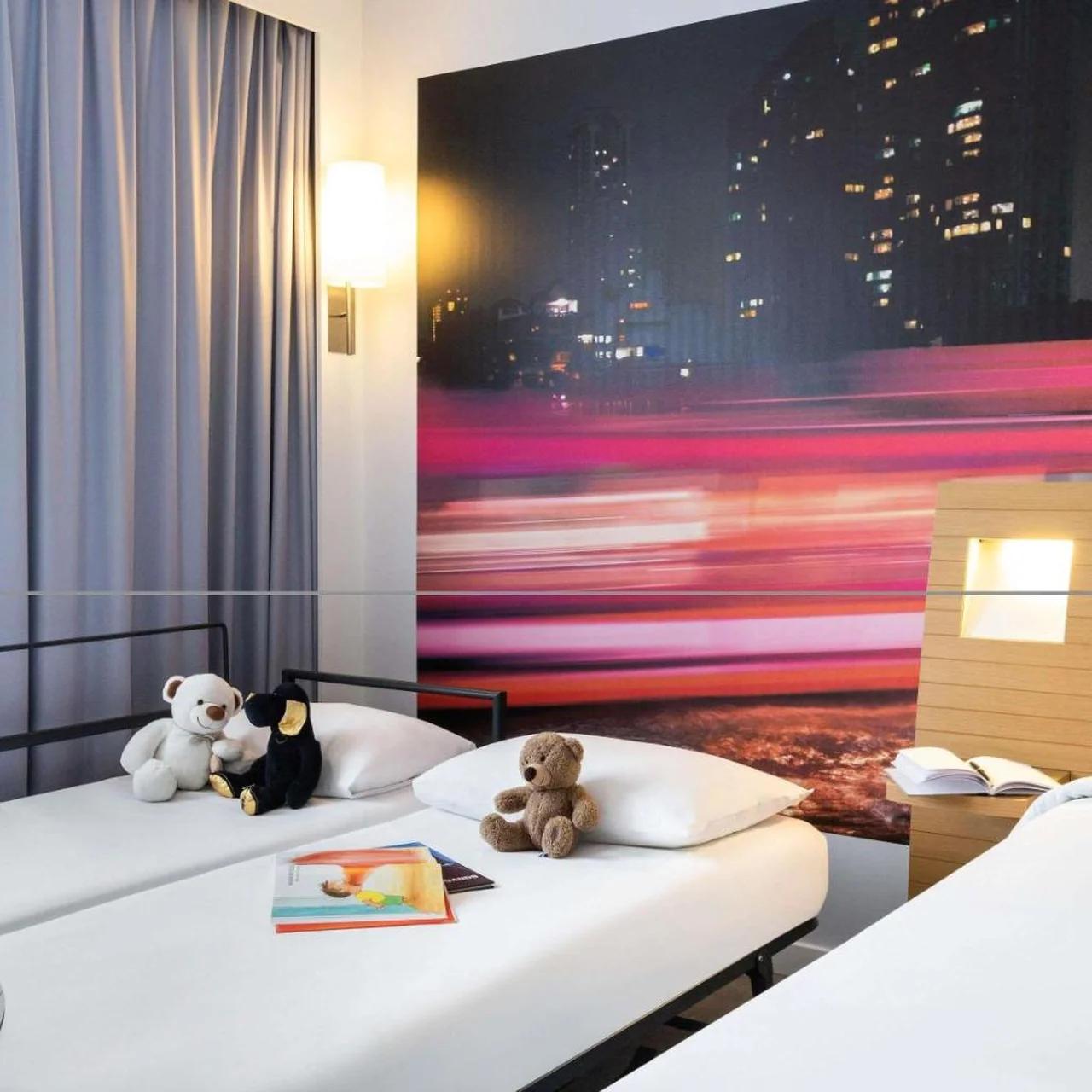 Novotel Bordeaux Centre Ville photo