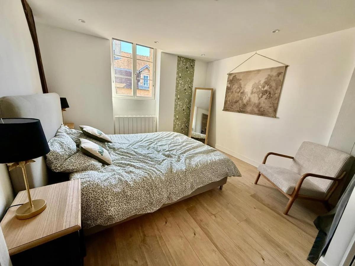 Perfect pied-à-terre in Dijon photo