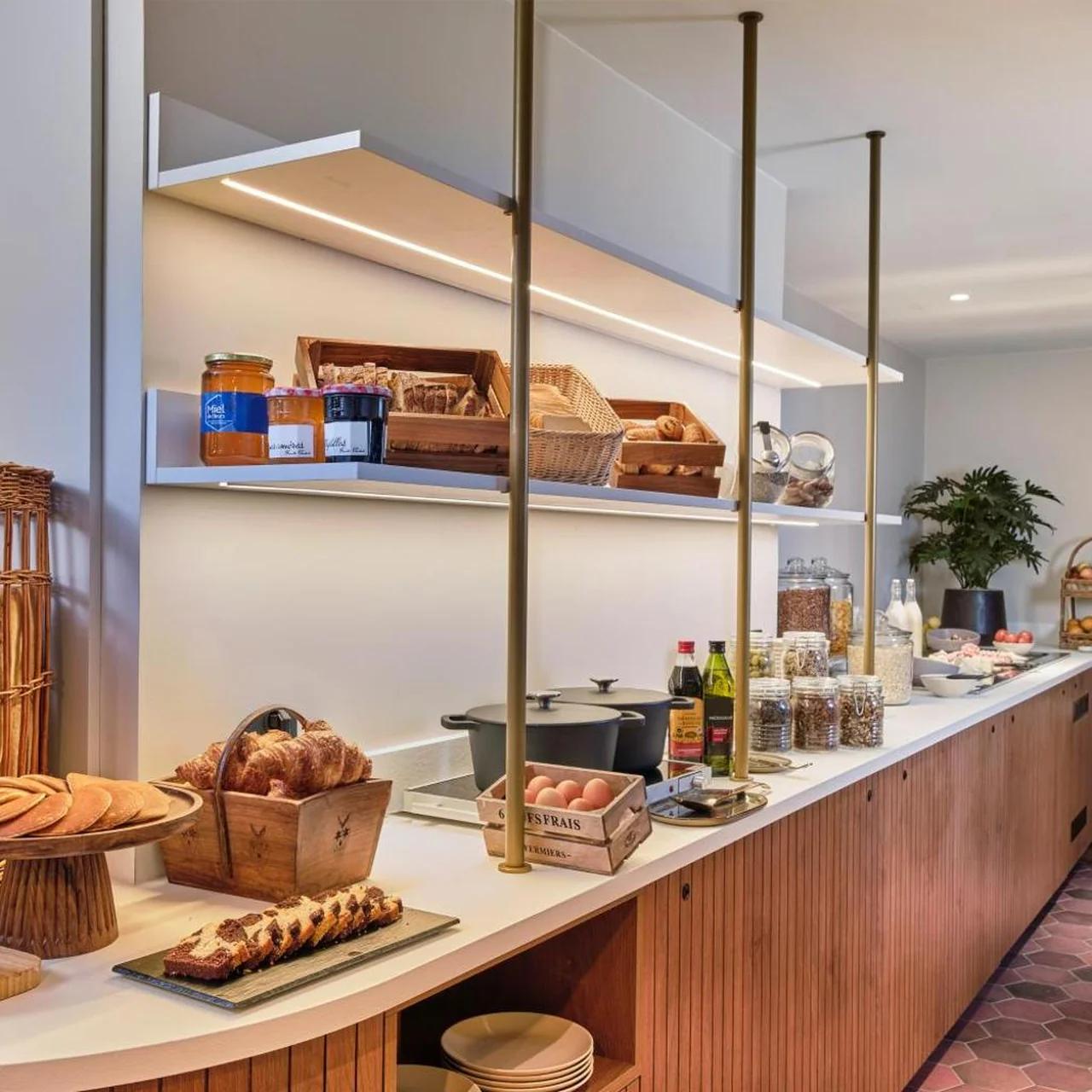 Posy Hotel by Happyculture photo