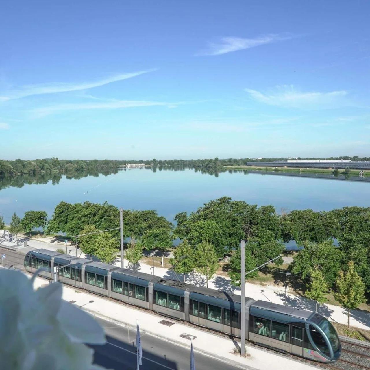 Pullman Bordeaux Lac photo