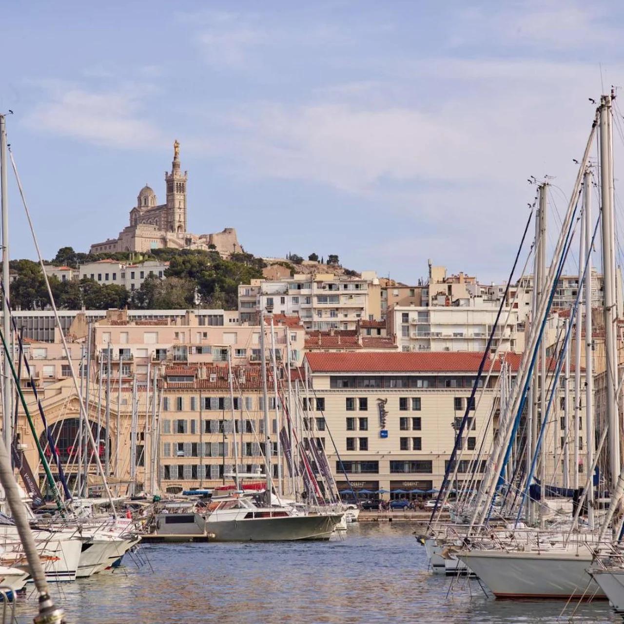 Radisson Blu Hotel Marseille Vieux Port photo