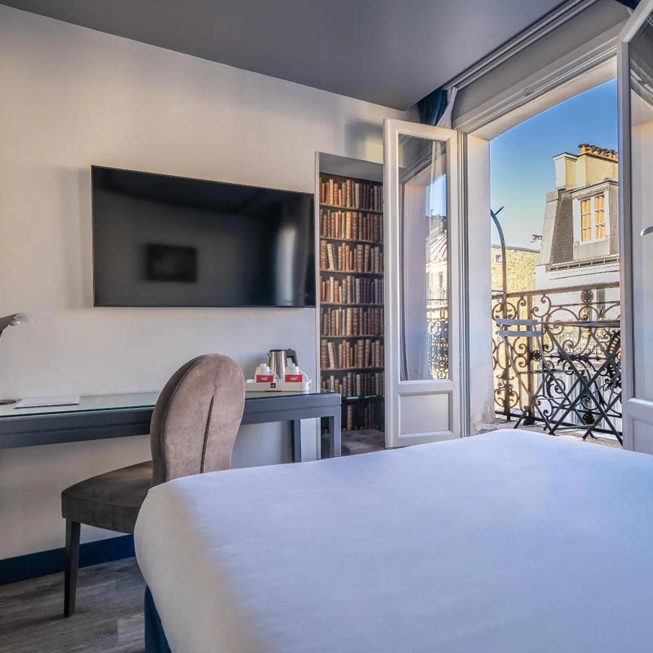 Hotel Mademoiselle photo