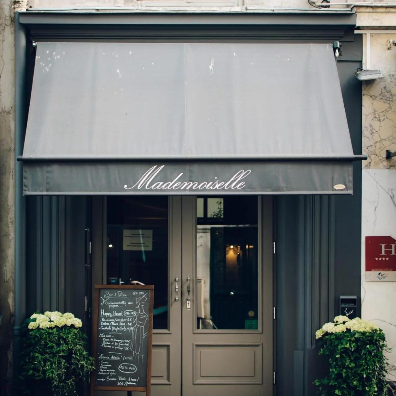 Hotel Mademoiselle photo