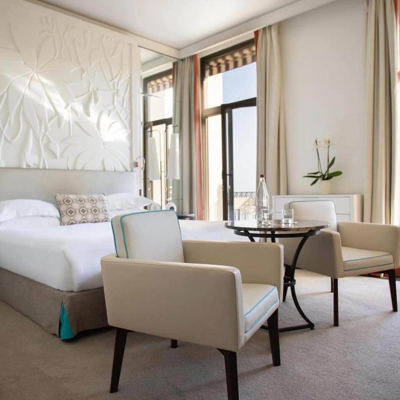 Hotel Royal-Riviera photo