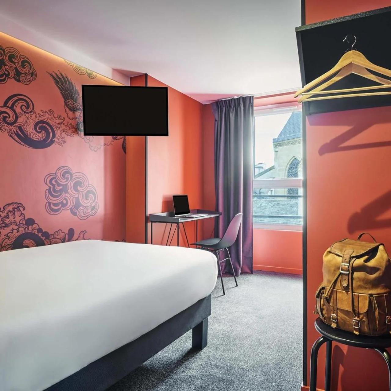 Ibis Styles Paris Gare de l'Est Magenta photo