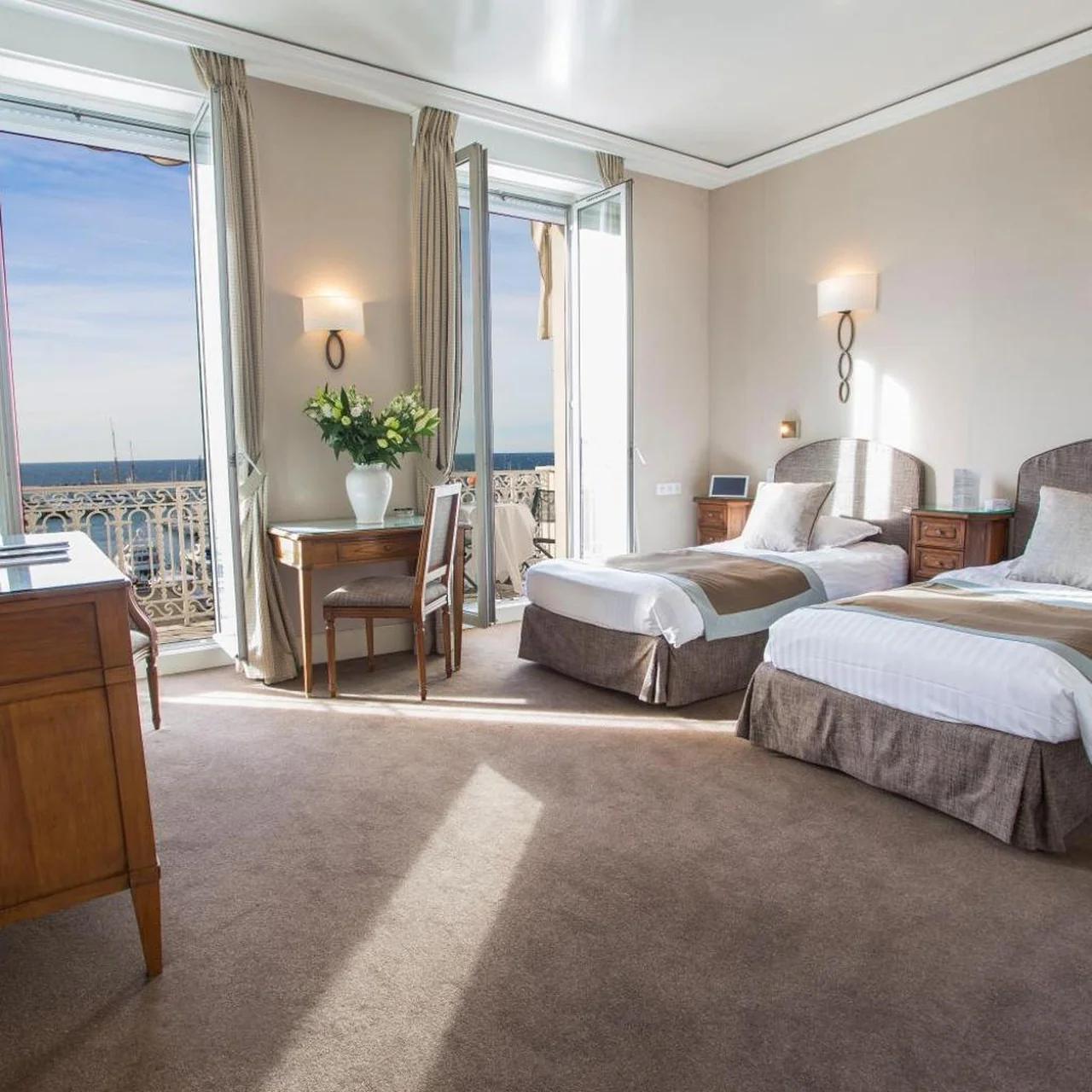 Hotel Splendid photo