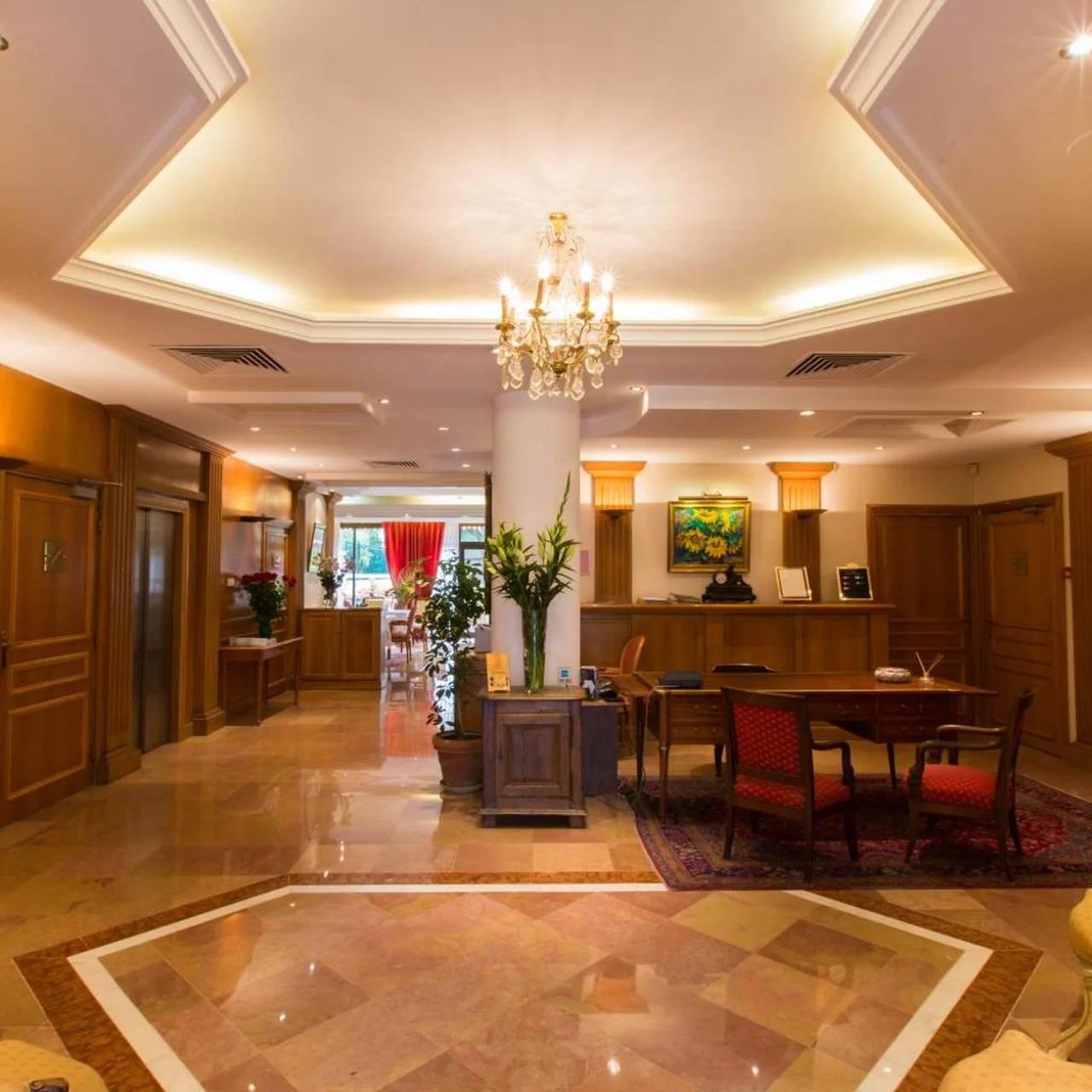 Sun Riviera Hotel photo