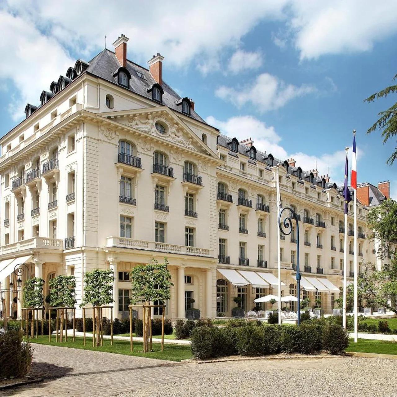 Waldorf Astoria Versailles - Trianon Palace photo