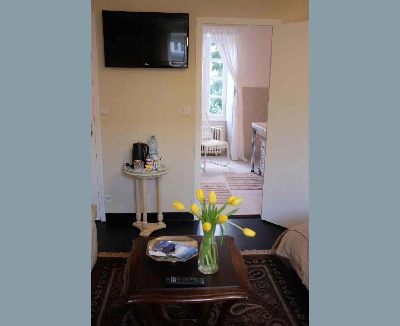 Villa Mons photo