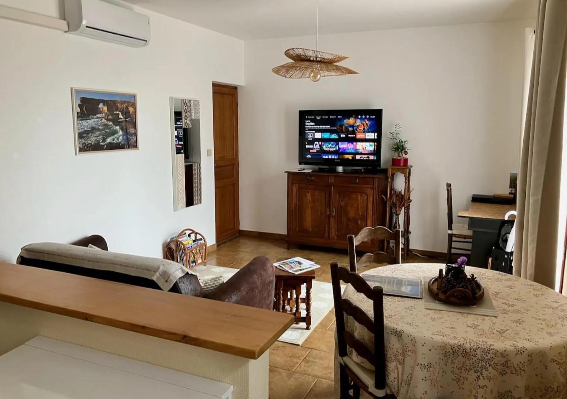 Windmill Cottage of Monpazier - 3-Star Tourism Rated Holiday Home with Air-Con photo