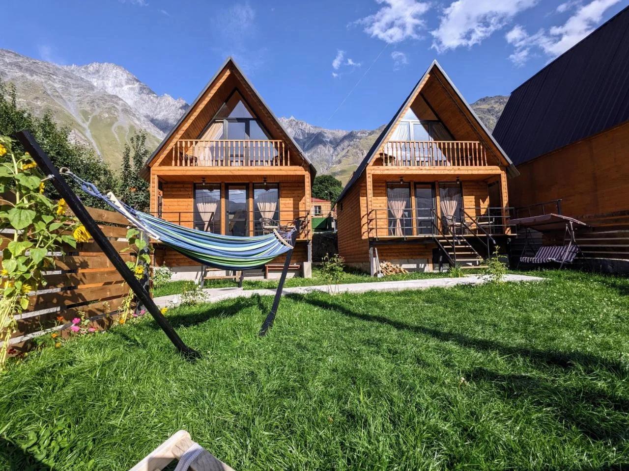 Cottage Caucasus photo