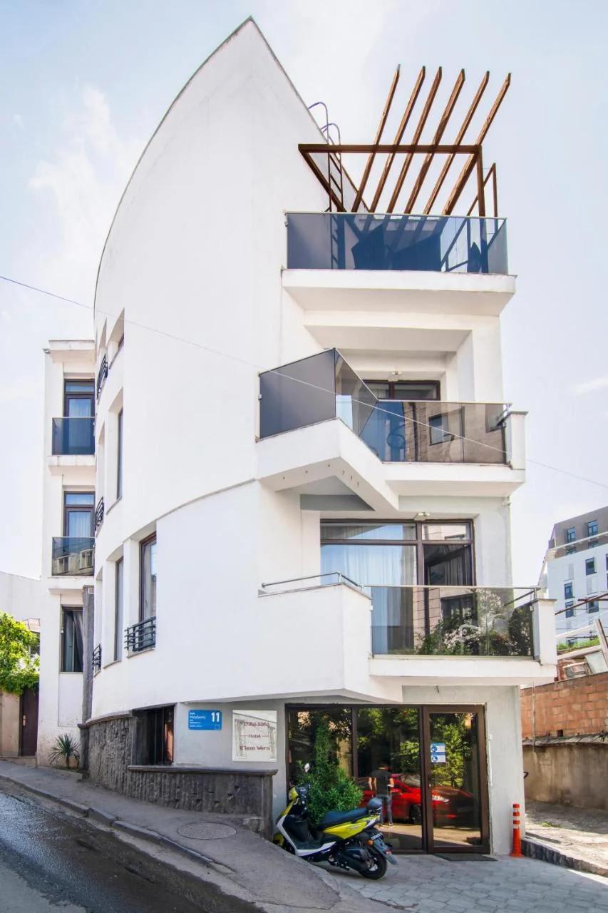 Hotel "Elesa Wera" foto