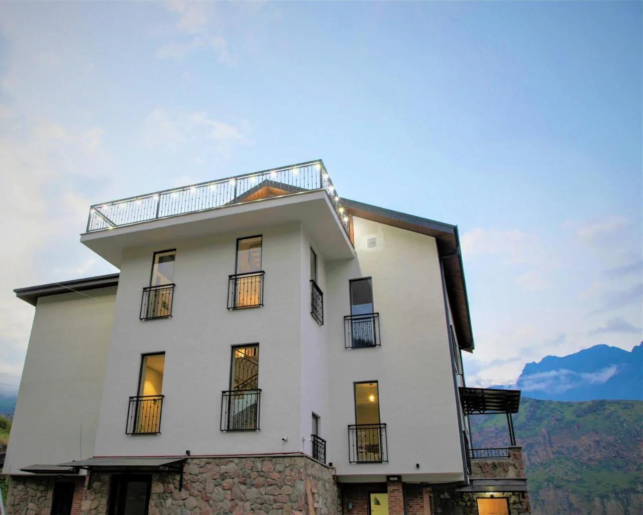 Hotel GENI Kazbegi photo