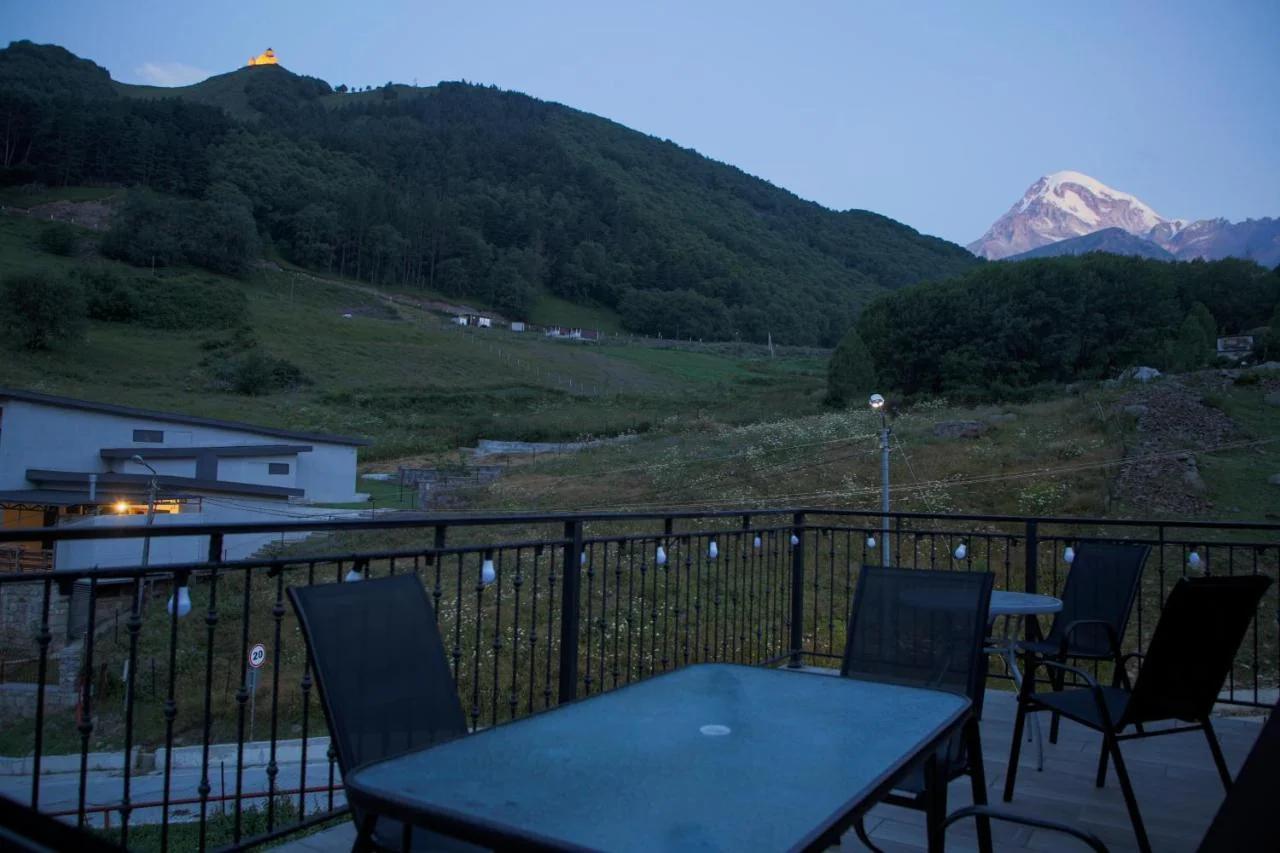 Hotel GENI Kazbegi photo