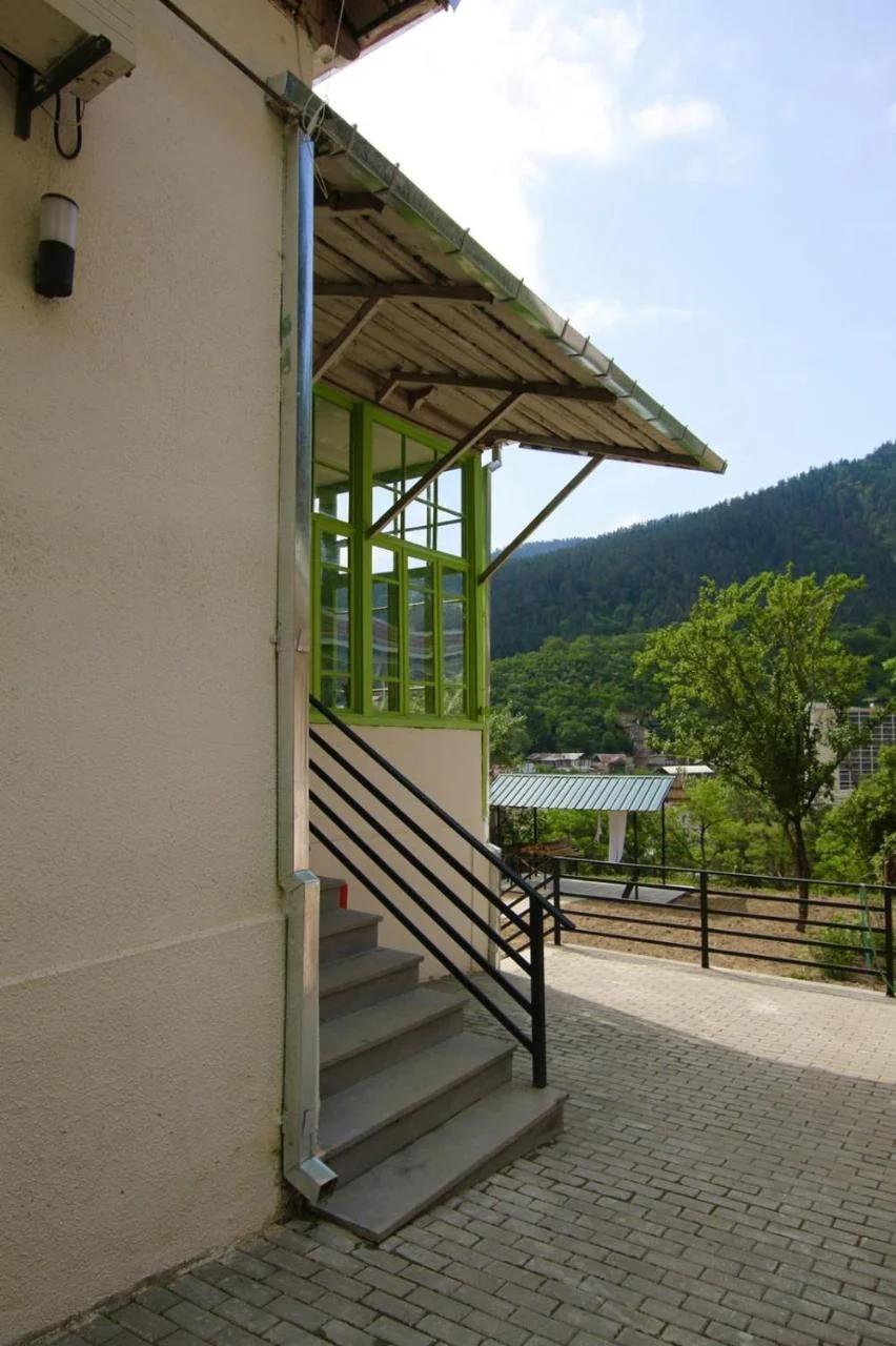Polifonia Inn Borjomi foto