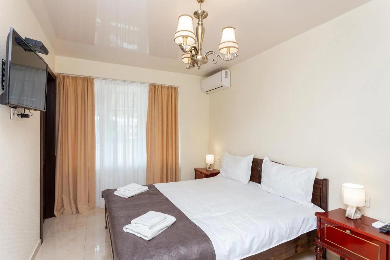 Prime location Apartment with Three Bedroom photo