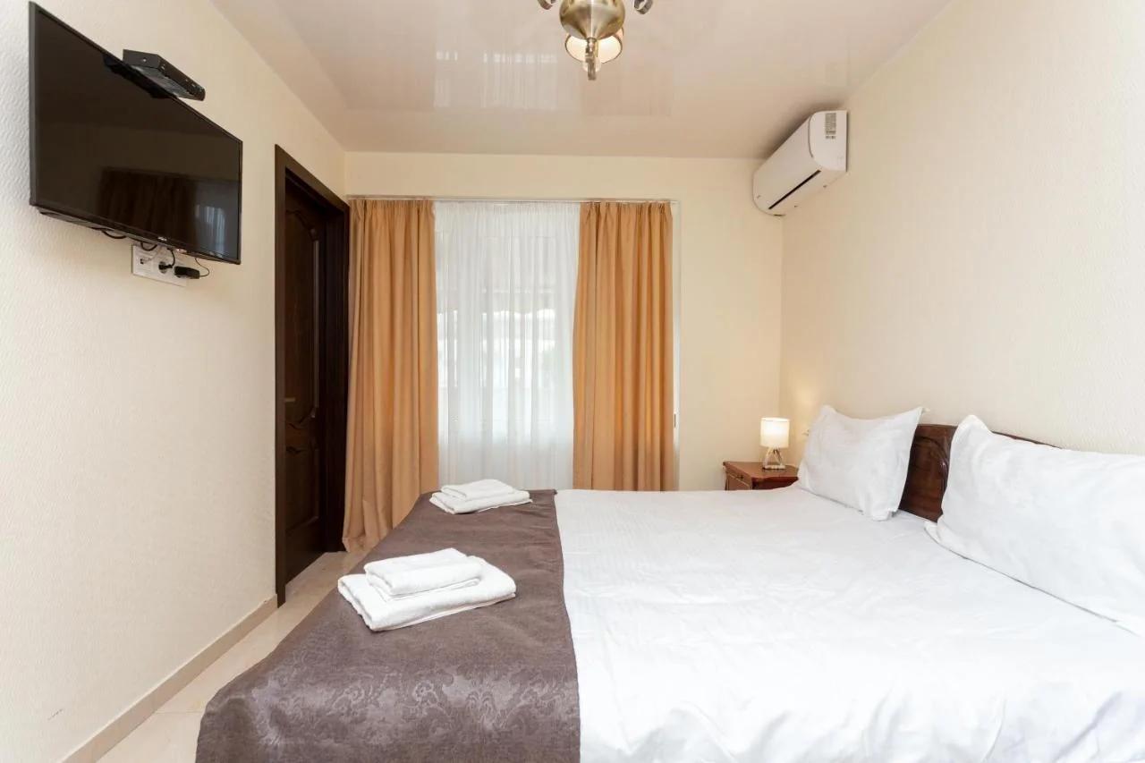 Prime location Apartment with Three Bedroom photo