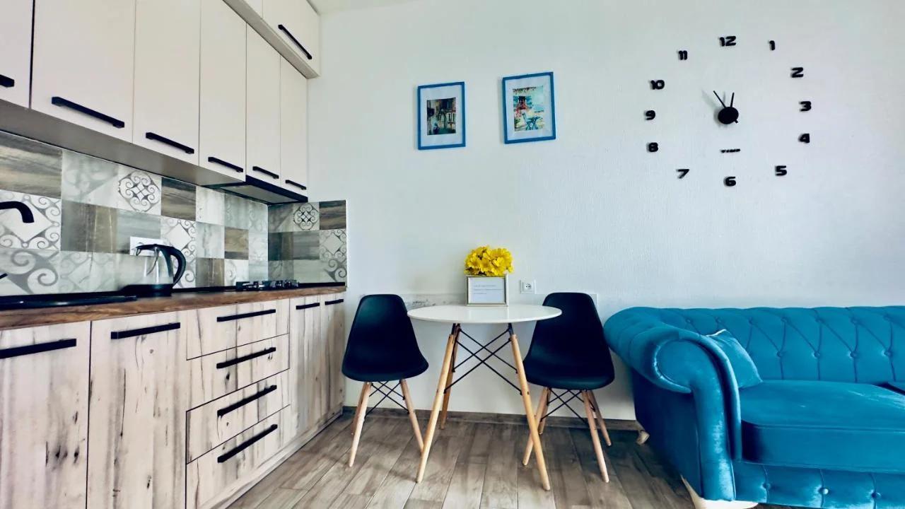Studio apartment with balcony in Tbilisi photo