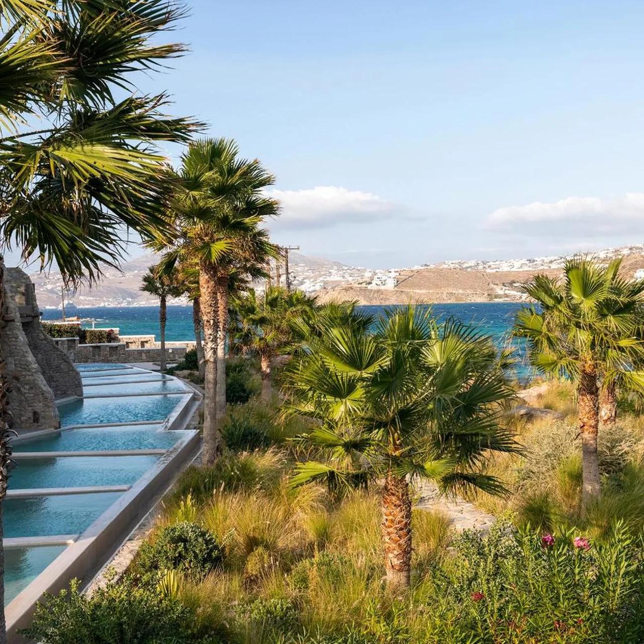 Aeonic Suites and Spa photo
