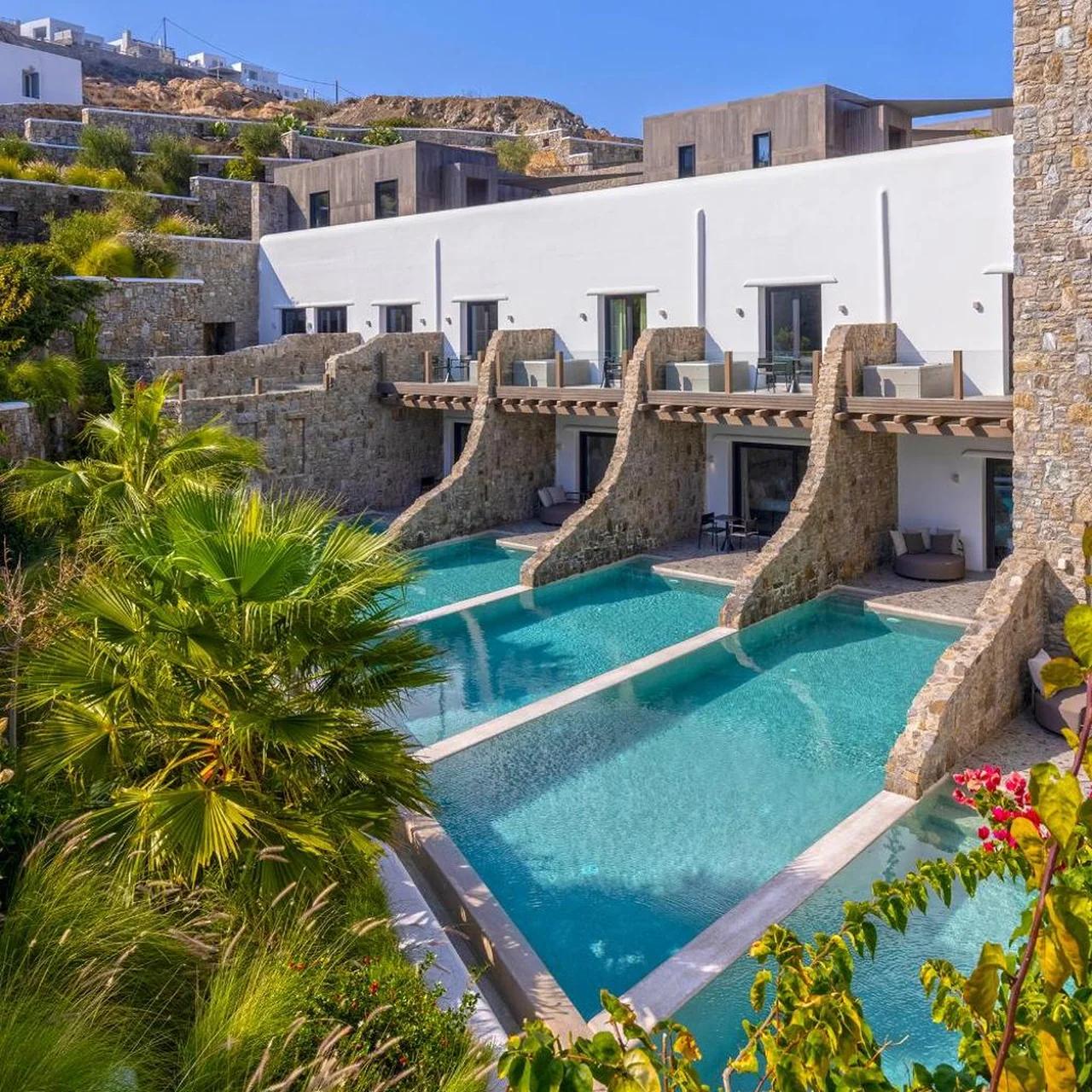 Aeonic Suites and Spa photo