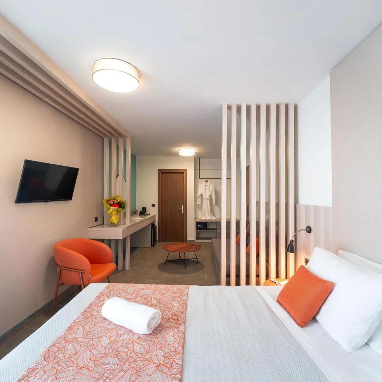Amphitryon City Hotel photo