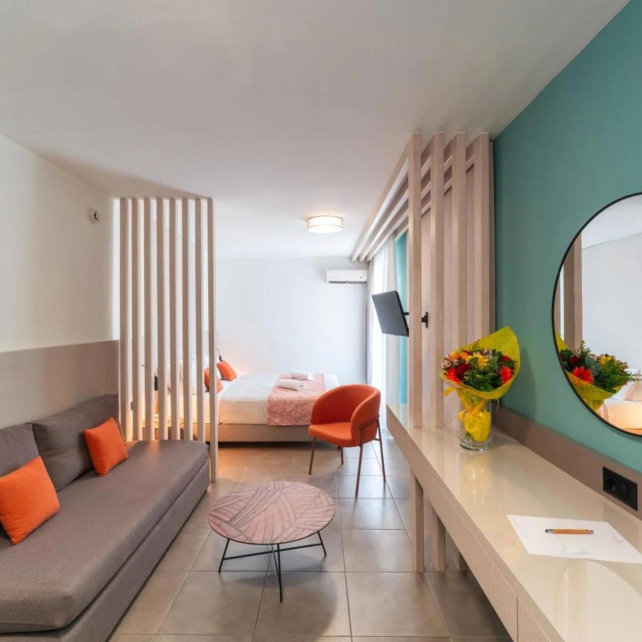 Amphitryon City Hotel photo