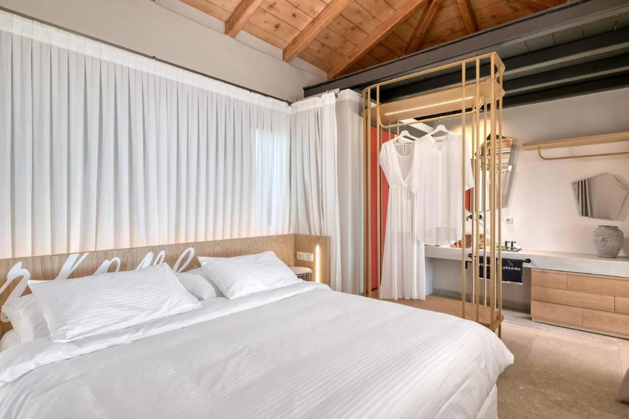 Artblue Villas photo