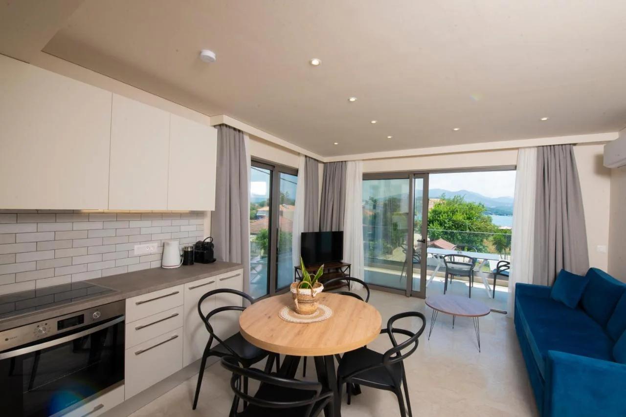 Avali Deluxe Apartments photo