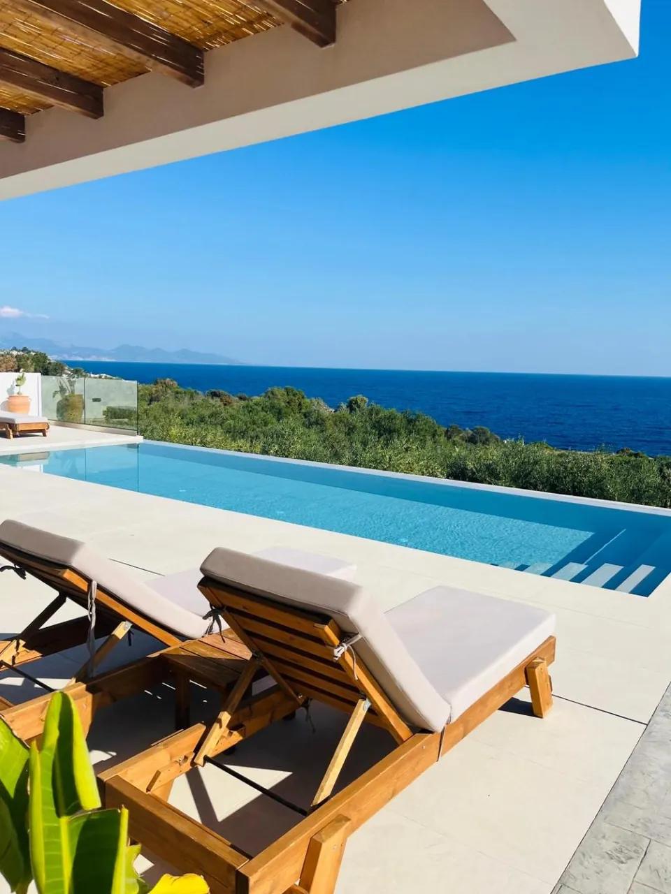 Avlaki villa foto