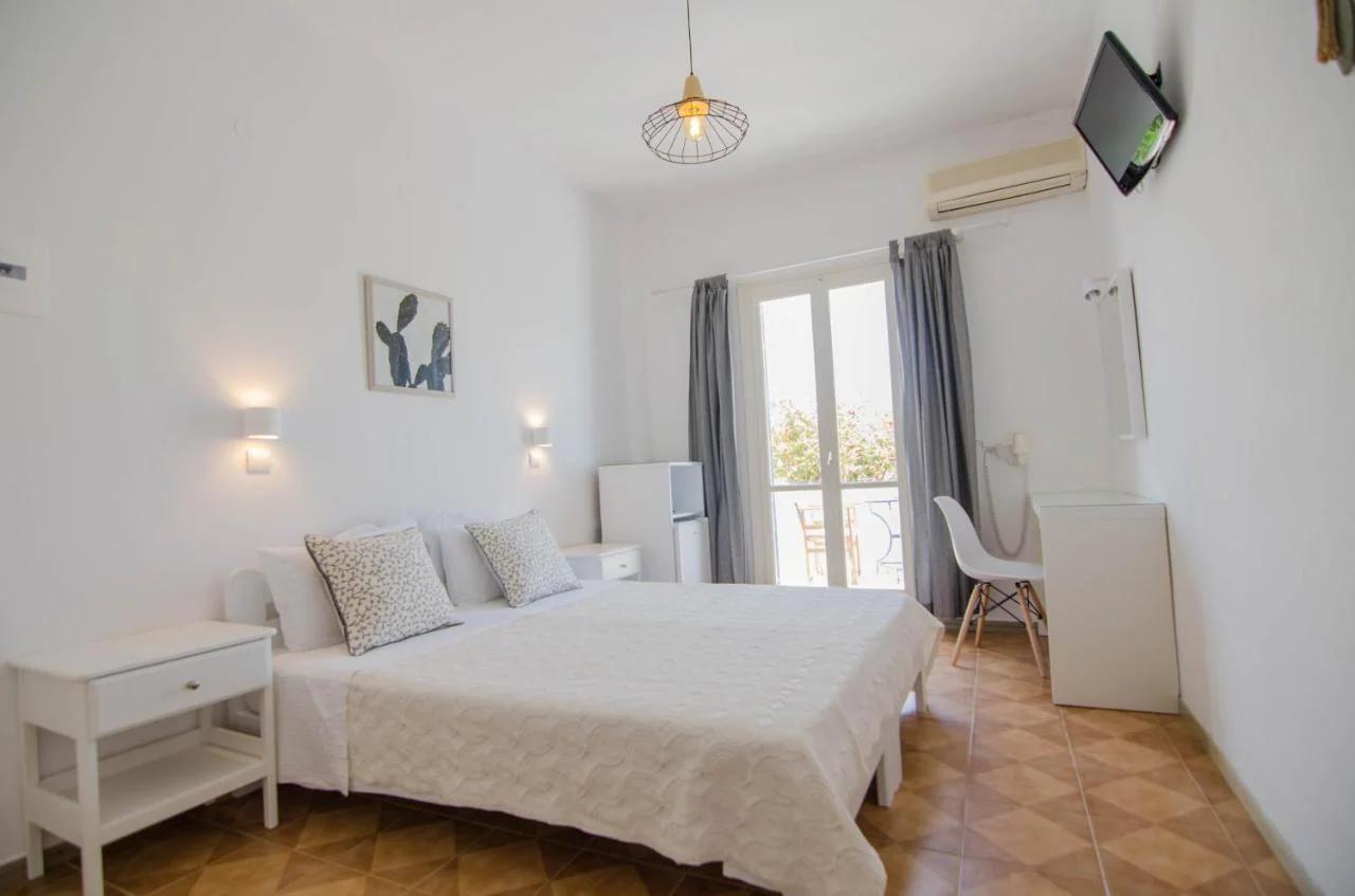 Avra Pension photo