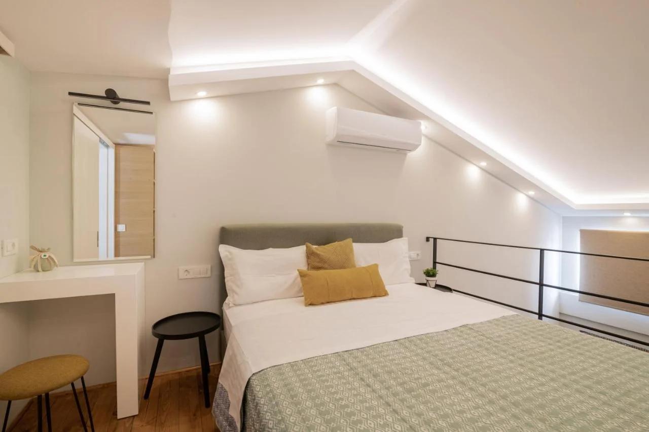 Cosy & elegant loft suite in the city center photo